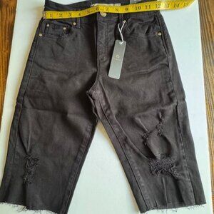 NWT! Tractr Distressed Black Bermuda Shorts - Petite Size Exclusive! 00/24